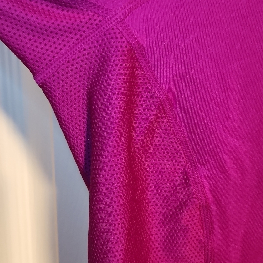 NIKE Dri Fit Women's Top - Picture 6 of 8